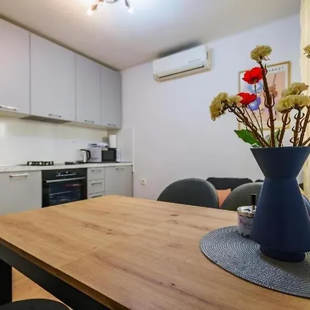 Apartamento With Parking Space - 27452 Zadar