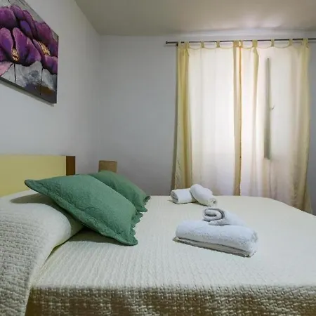 Apartment With Parking Space - 27452 Zadar